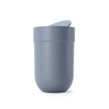 Umbra Touch Abfalleimer 6 L mit Schwingdeckel, in Schieferblau, Kosmetikeimer, Papierkorb, Badezimmereimer