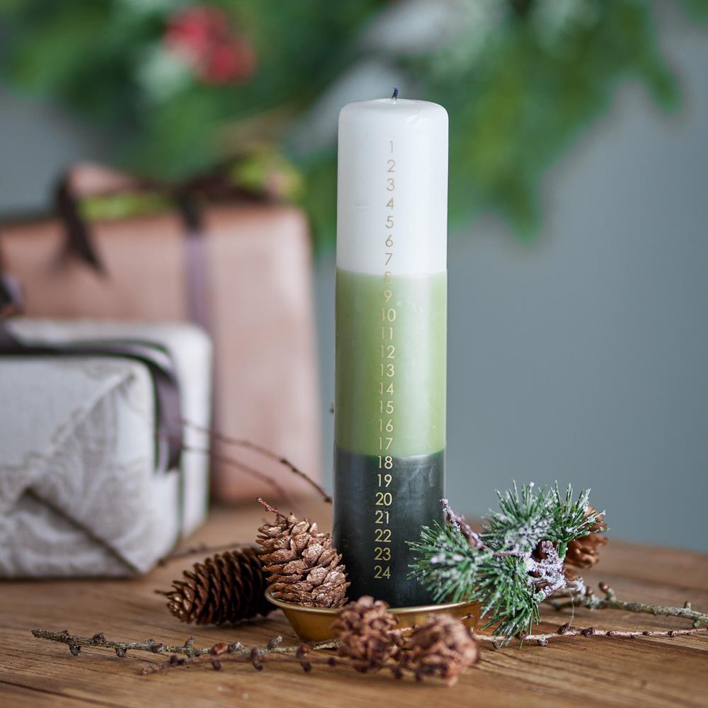 Bloomingville Dip Dye Adventskerze Grün Paraffin Countdown Kerze 24 Tage
