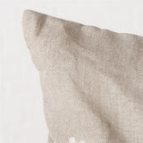 BOLTZE Kissen Finna 60x39 cm - Handgewebtes Leinenkissen mit floraler Stickerei