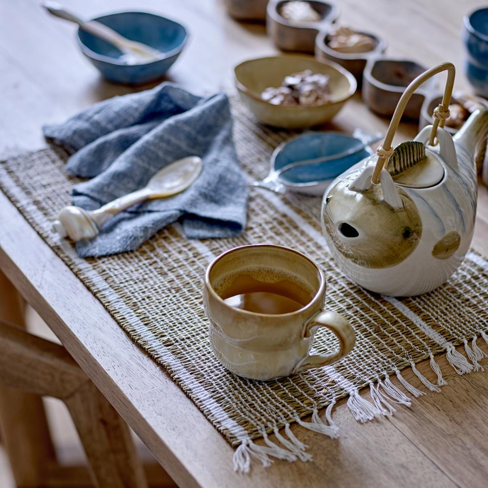 Bloomingville Wrenna Teekanne Fisch Steingut grau 800 ml mit Sieb