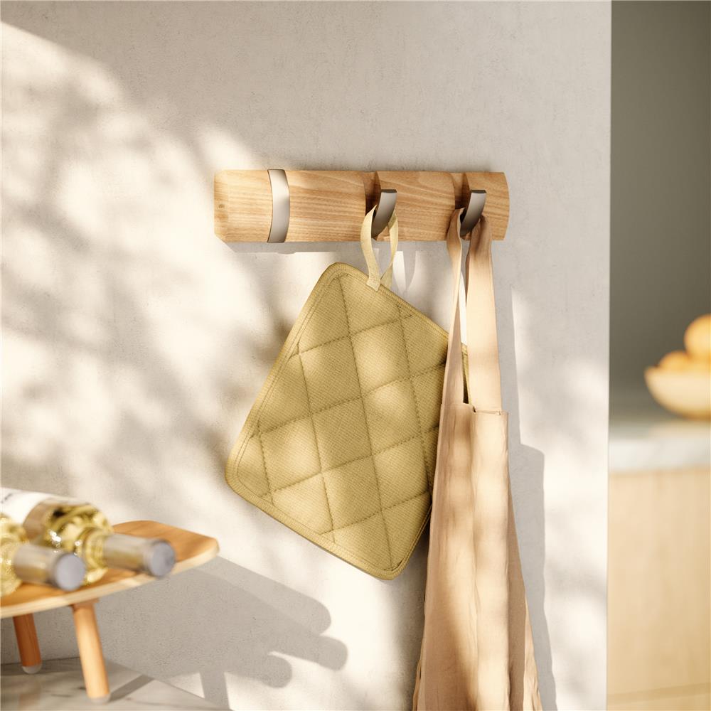Umbra Flip Wandgarderobe, Garderobenleiste in Natur, mit 3 beweglichen Haken in Silber