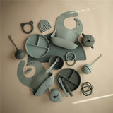 Mushie Silikon-Kinderteller, Cambridge Blue, Geteilter Teller mit Rutschfestem Saugnapf