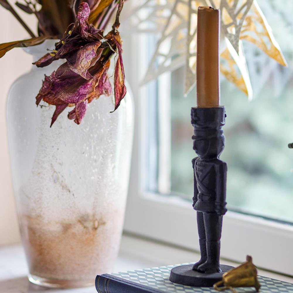 Bloomingville Vernon Soldat Kerzenhalter, Schwarz, Gusseisen Weihnachtsdeko