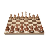 Umbra Wobble Schach Set mit vertieften Spielfeldern Ahorn- und Walnussholz