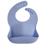 Mushie Silikon-Lätzchen, Powder Blue, mit Auffangschale, BPA-frei