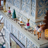 Bloomingville Dasher Deko Rentier mit Schlitten Weihnachtsdeko Polyresin