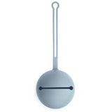 Mushie Schnulleretui, Powder Blue, Schnullerbox aus Silikon, BPA-frei