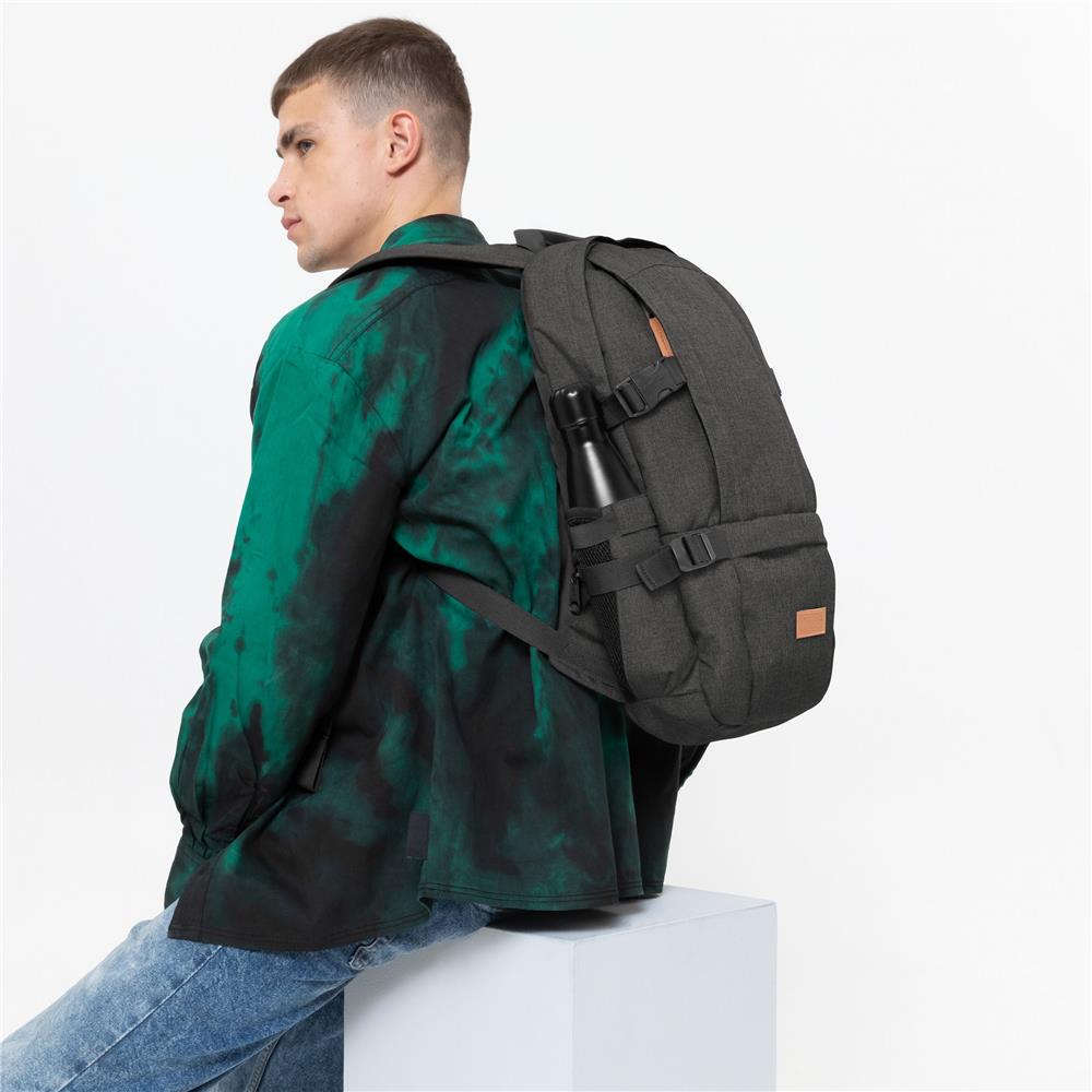 Eastpak FLOID, Rucksack, CS Black Denim2 (grau), 16L, mit Flaschenhalter und Laptopfach