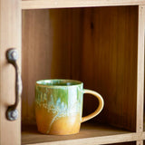 Bloomingville Milani Becher, 400 ml – Grüner Steingutbecher mit reaktiver Glasur und natürlichem Farbspiel