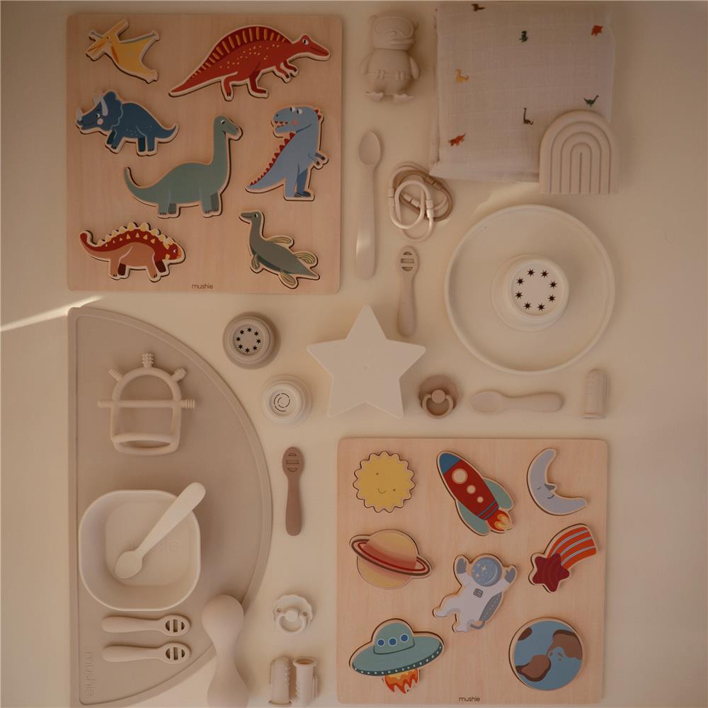 Mushie Silikon-Kinderteller, Ivory, Teller mit Rutschfestem Saugnapf