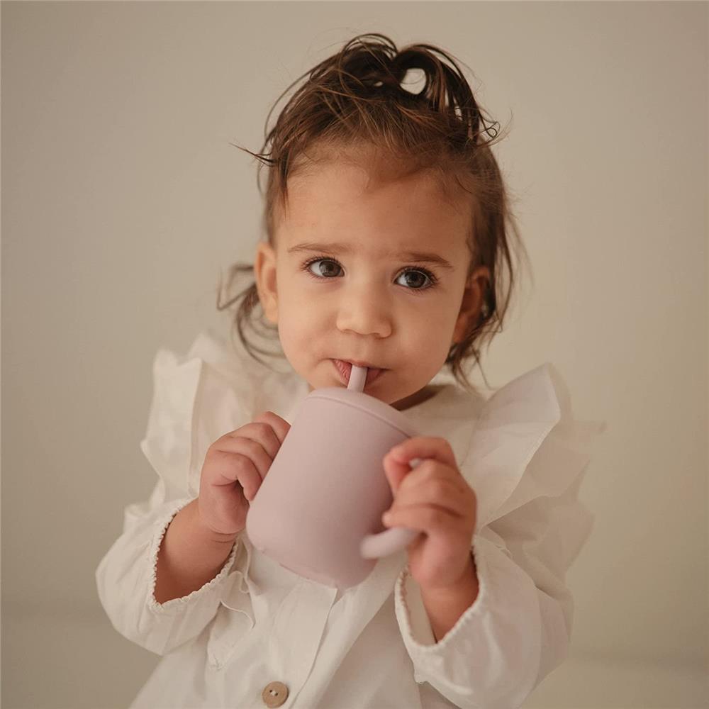 Mushie Silikon-Trinklernbecher mit Strohhalm, Soft Lilac, BPA-frei