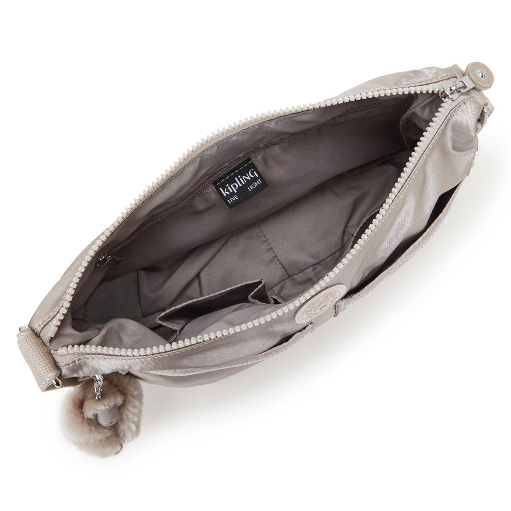 Kipling IZELLAH, mittelgroße Schultertasche, Metallic Glow (beige), Umhängetasche mit viel Stauraum