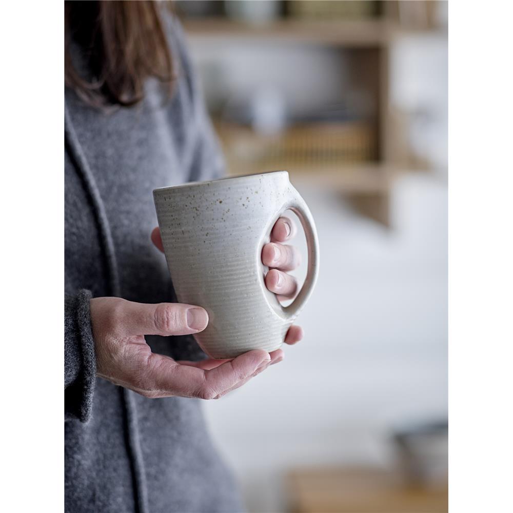 Bloomingville Taupe Tasse in Grau 550ml aus Steingut im dänischen Design